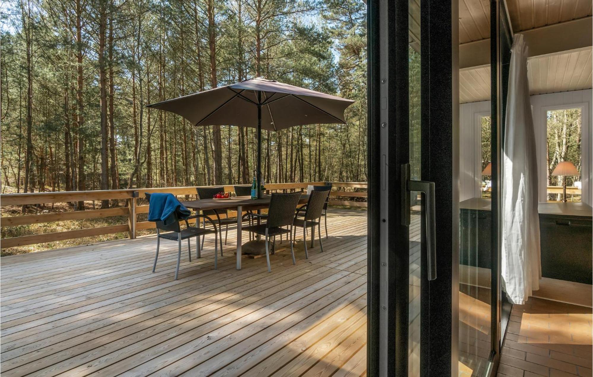 Lovely Home In Nexo With Kitchen Exterior foto
